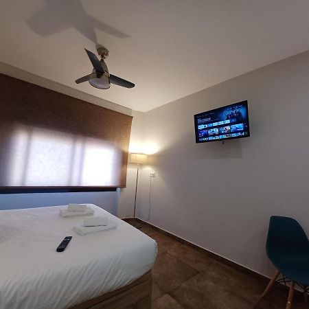Apartamento Acogedor Junto A Calle Betis, Triana-Los Remedios Севилья Экстерьер фото