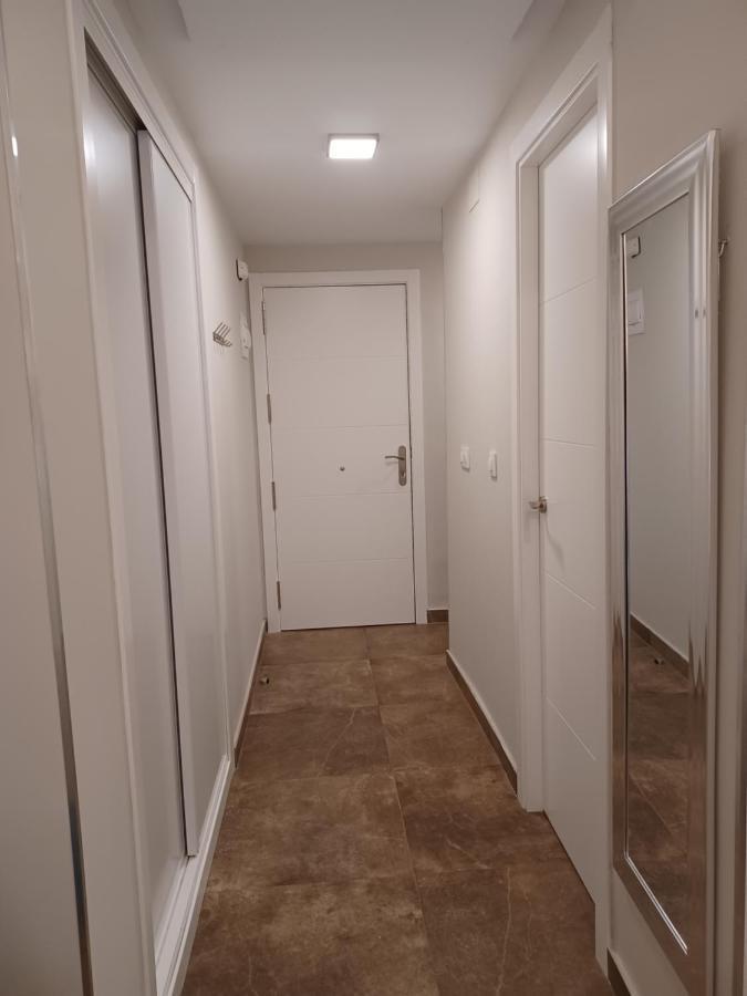 Apartamento Acogedor Junto A Calle Betis, Triana-Los Remedios Севилья Экстерьер фото