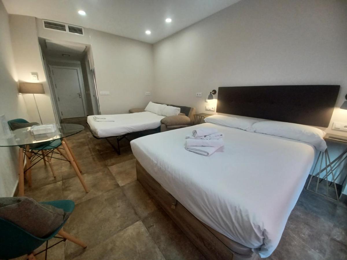 Apartamento Acogedor Junto A Calle Betis, Triana-Los Remedios Севилья Экстерьер фото