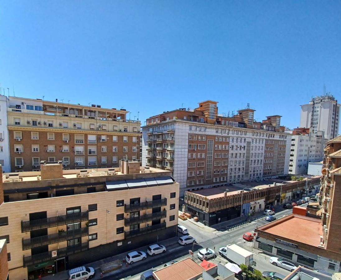 Apartamento Acogedor Junto A Calle Betis, Triana-Los Remedios Севилья Экстерьер фото