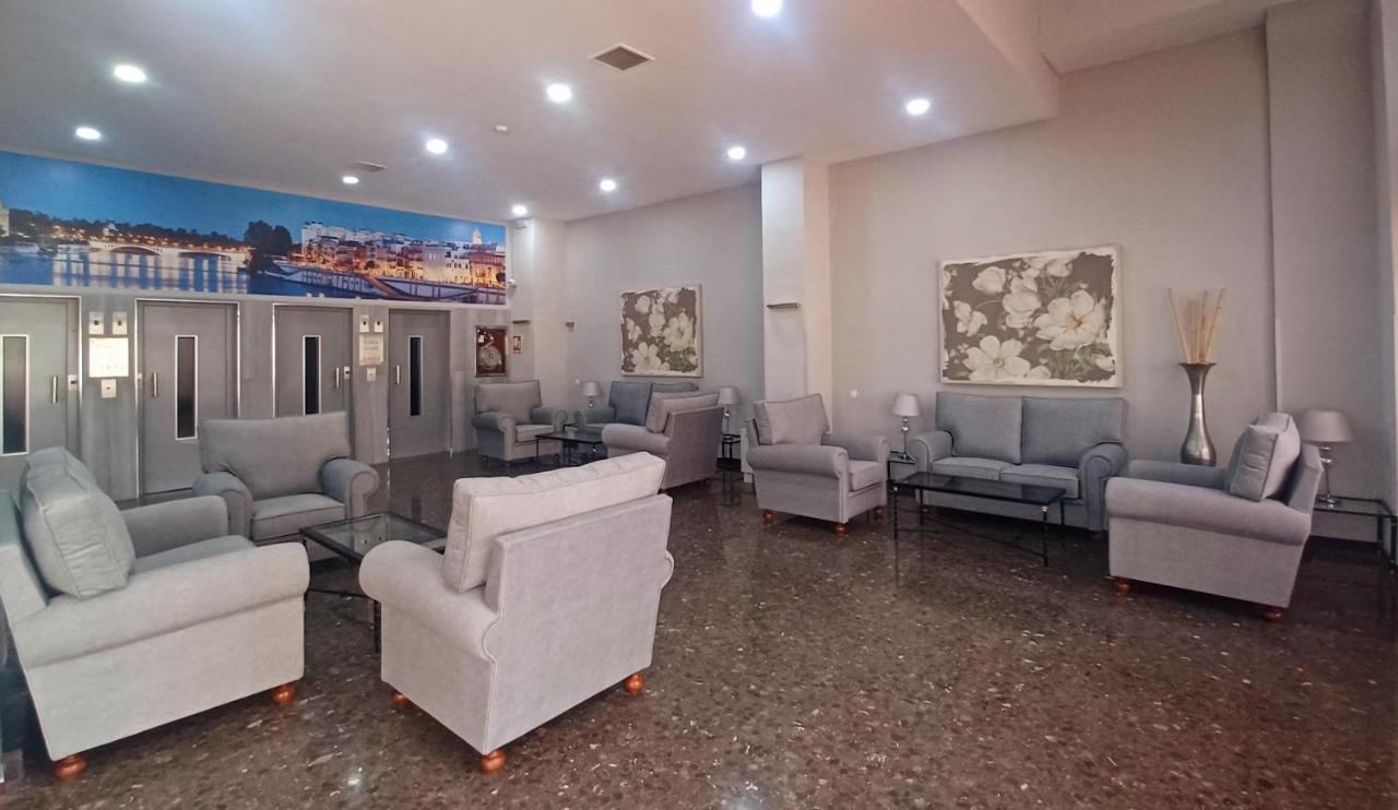 Apartamento Acogedor Junto A Calle Betis, Triana-Los Remedios Севилья Экстерьер фото